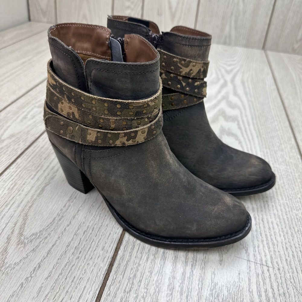 Dingo Brown Distressed Leather Zip Camo Studded Western Ankle Boots Women's 6.5M